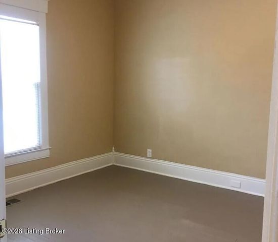 2145 Bank St, Louisville, KY 40212