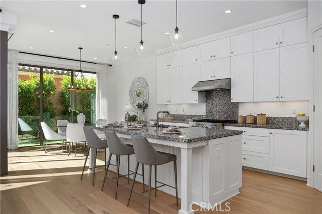 201 Fiore, Irvine, CA 92602