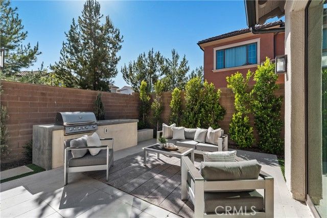 201 Fiore, Irvine, CA 92602