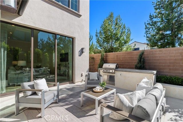 201 Fiore, Irvine, CA 92602