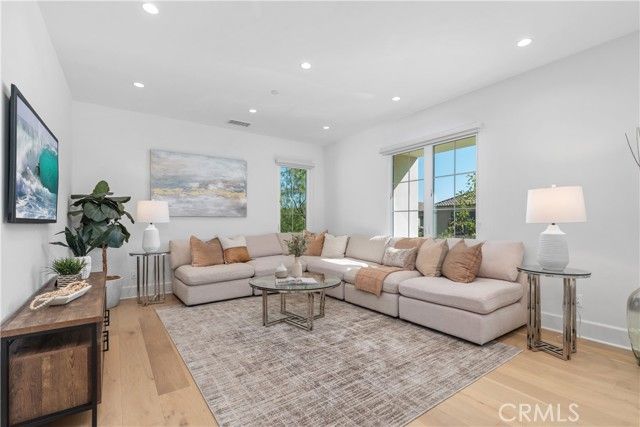 201 Fiore, Irvine, CA 92602