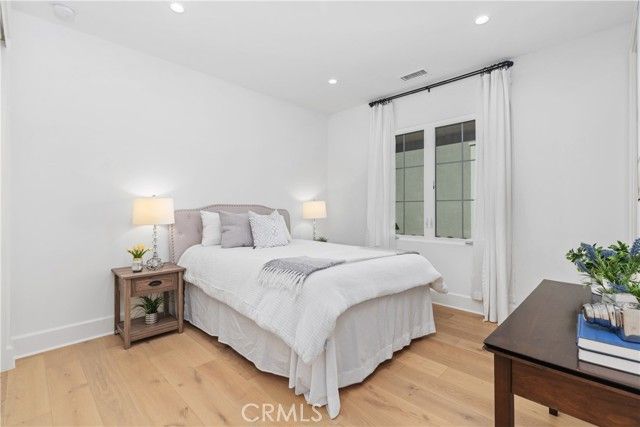 201 Fiore, Irvine, CA 92602