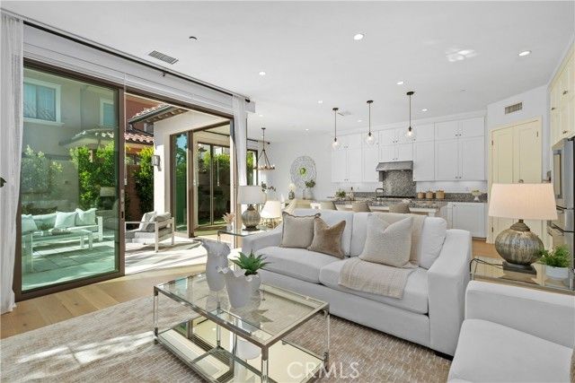 201 Fiore, Irvine, CA 92602