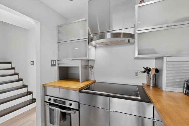 1106 W 6th ST 212, Austin, TX 78703