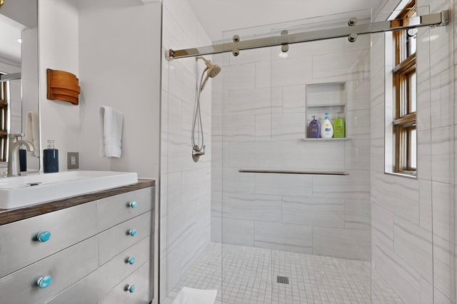 1106 W 6th ST 212, Austin, TX 78703