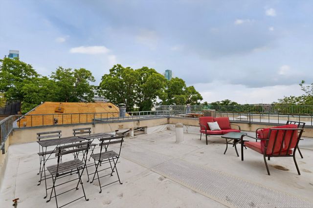 1106 W 6th ST 212, Austin, TX 78703