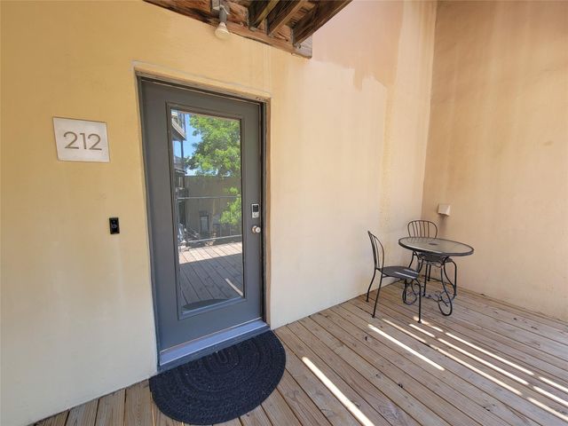 1106 W 6th ST 212, Austin, TX 78703