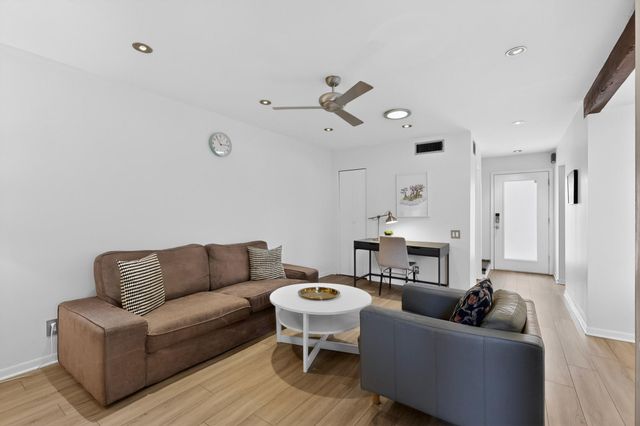 1106 W 6th ST 212, Austin, TX 78703