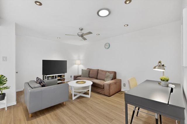 1106 W 6th ST 212, Austin, TX 78703