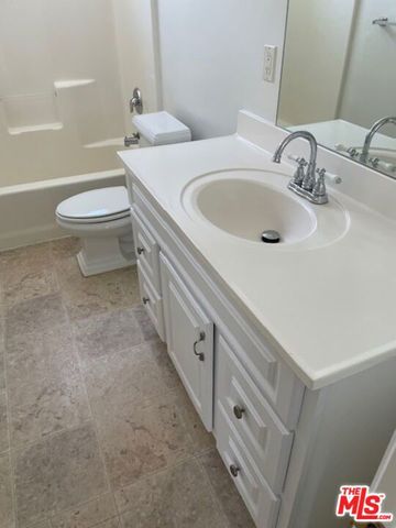 1053 1065 E Santa Clara Street, Ventura, CA 93001