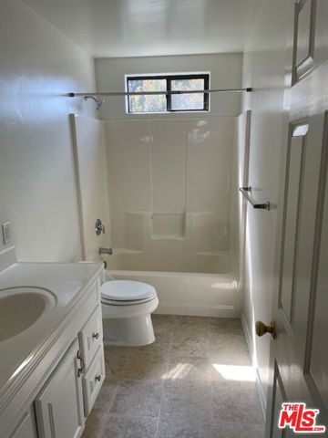 1053 1065 E Santa Clara Street, Ventura, CA 93001