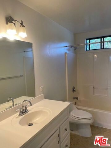 1053 1065 E Santa Clara Street, Ventura, CA 93001