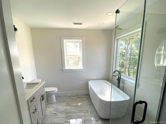 71 Lotus Drive, Slate Hill, NY 10973
