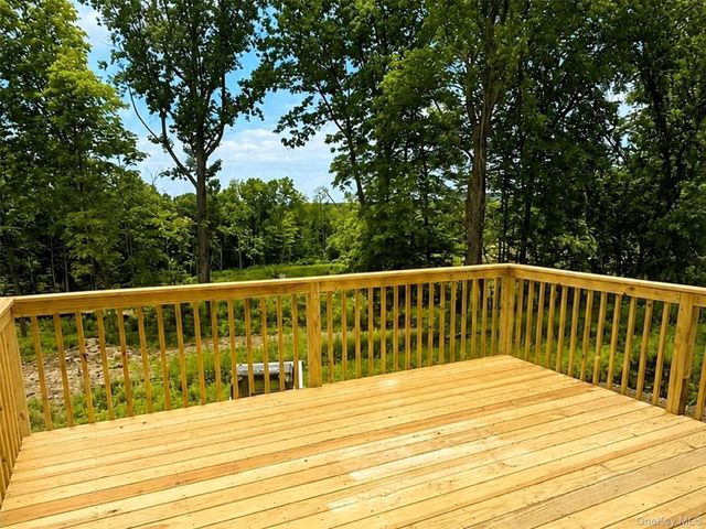 71 Lotus Drive, Slate Hill, NY 10973