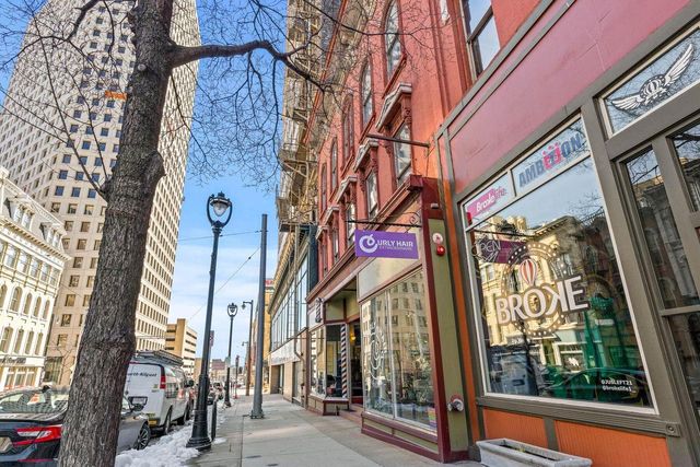715 N Milwaukee STREET #302, Milwaukee, WI 53202