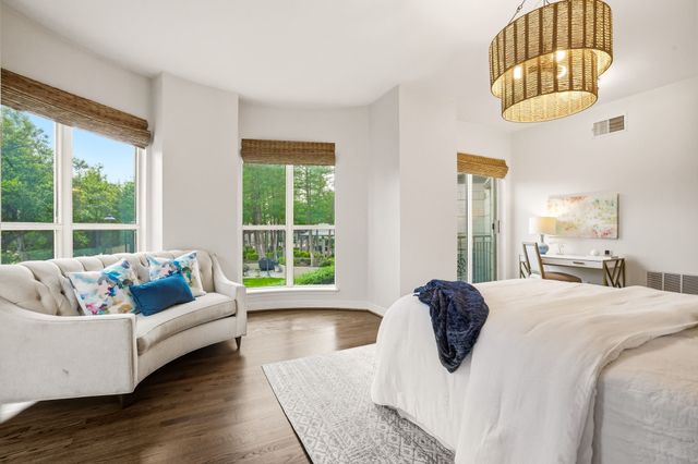 3401 Lee Parkway 402, Dallas, TX 75219
