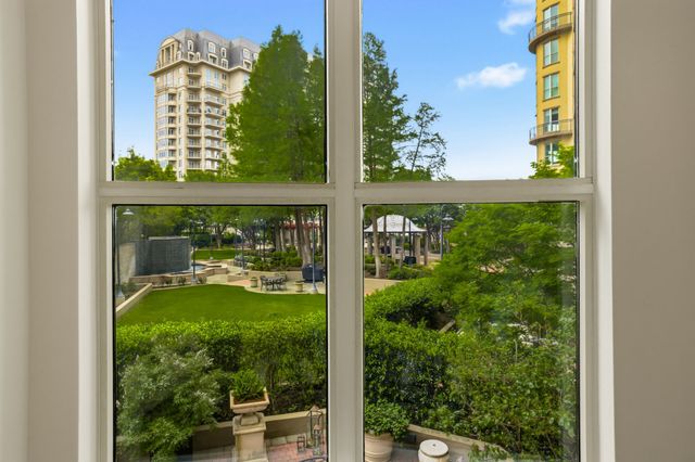 3401 Lee Parkway 402, Dallas, TX 75219