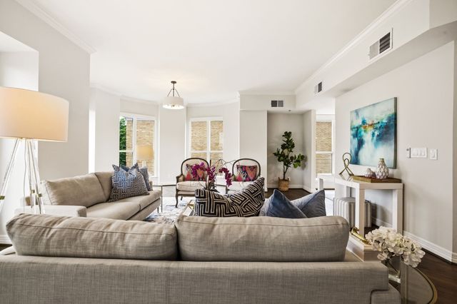 3401 Lee Parkway 402, Dallas, TX 75219