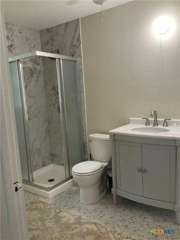111 N 11th, Temple, TX 76501