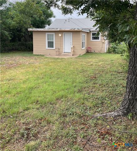 111 N 11th, Temple, TX 76501
