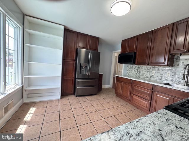 9716 COPELAND DR, Manassas, VA 20109