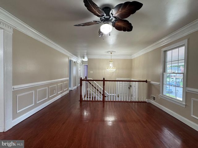 9716 COPELAND DR, Manassas, VA 20109