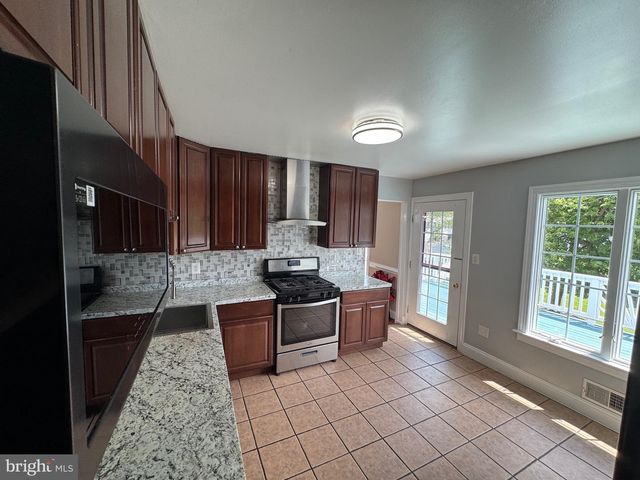 9716 COPELAND DR, Manassas, VA 20109