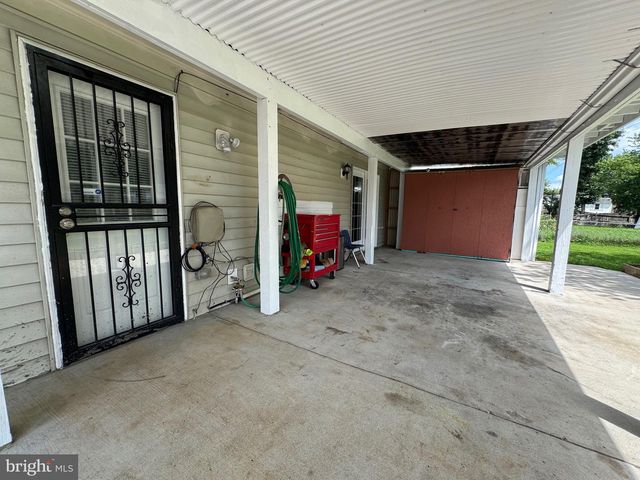 9716 COPELAND DR, Manassas, VA 20109