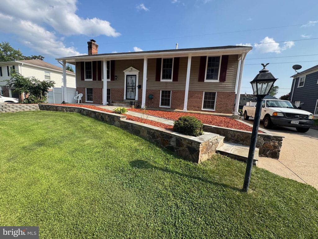 9716 COPELAND DR, Manassas, VA 20109