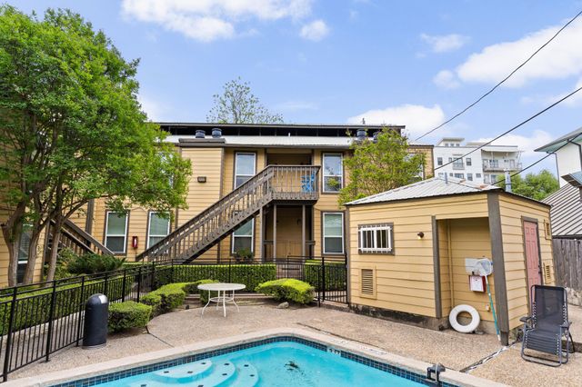 1000 W 26th ST 208, Austin, TX 78705