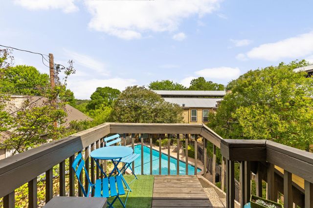 1000 W 26th ST 208, Austin, TX 78705