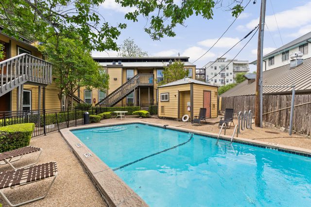 1000 W 26th ST 208, Austin, TX 78705