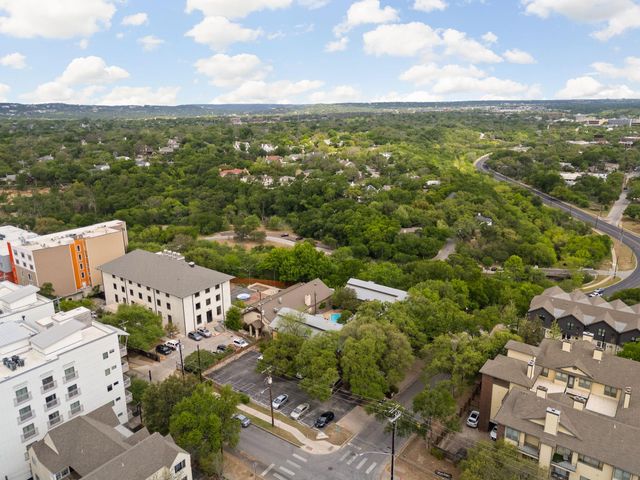 1000 W 26th ST 208, Austin, TX 78705