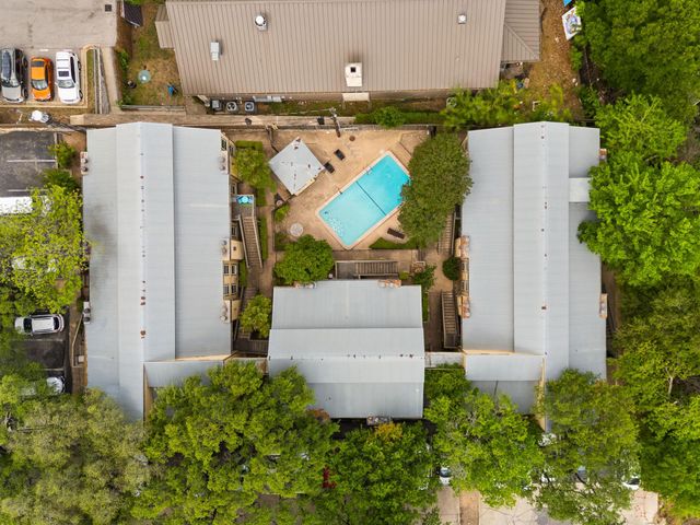 1000 W 26th ST 208, Austin, TX 78705