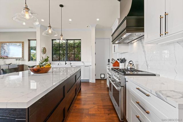 13995 Mira Montana Dr, Del Mar, CA 92014