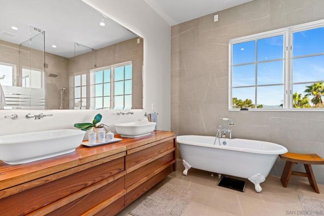 13995 Mira Montana Dr, Del Mar, CA 92014