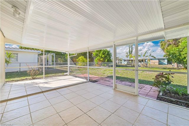 711 Monterey AVE, Cape Coral, FL 33904