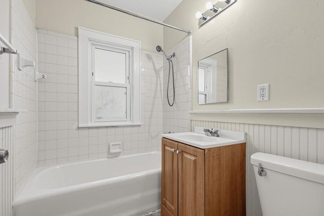 4728 W Medford AVENUE, Milwaukee, WI 53216
