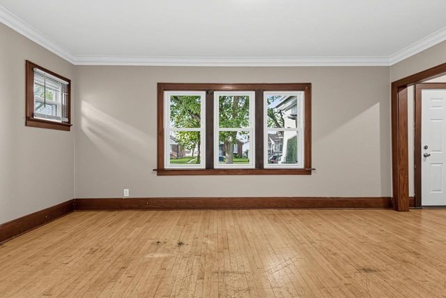 4728 W Medford AVENUE, Milwaukee, WI 53216