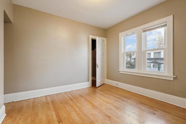 4728 W Medford AVENUE, Milwaukee, WI 53216