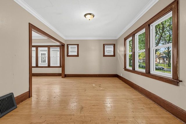4728 W Medford AVENUE, Milwaukee, WI 53216