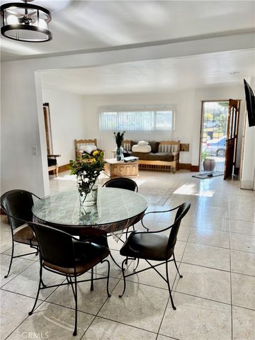 528 S Ash Avenue, Inglewood, CA 90301