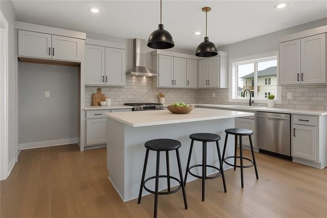 13428 W 178th Street, Overland Park, KS 66013