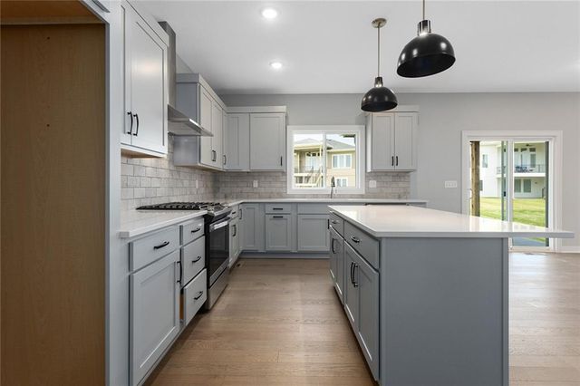 13428 W 178th Street, Overland Park, KS 66013