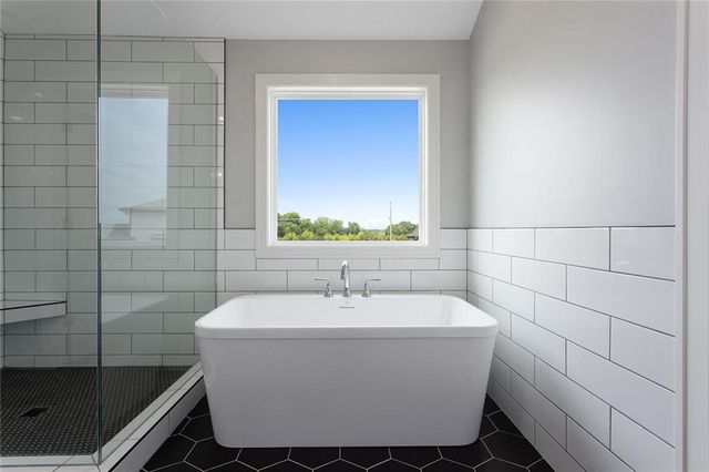 13428 W 178th Street, Overland Park, KS 66013