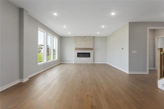 13428 W 178th Street, Overland Park, KS 66013