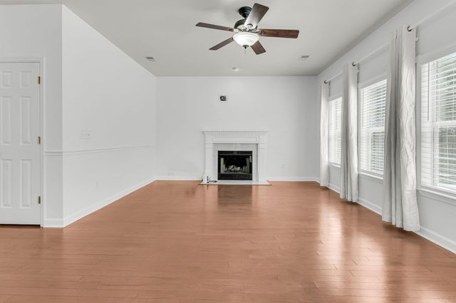 1412 Kinglet Lane, Hanahan, SC 29410