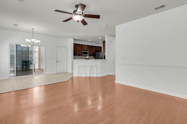 1412 Kinglet Lane, Hanahan, SC 29410
