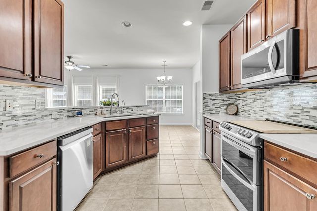 1412 Kinglet Lane, Hanahan, SC 29410