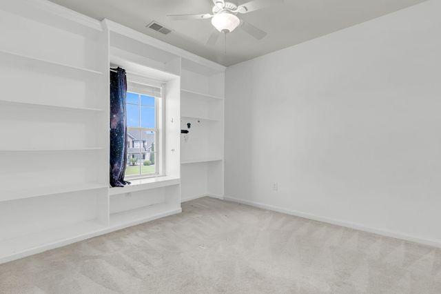 1412 Kinglet Lane, Hanahan, SC 29410